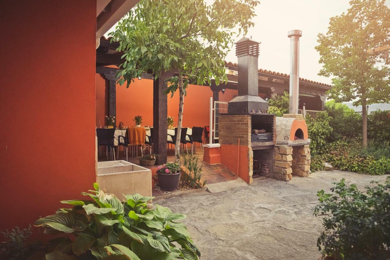 Apartamento 2 4/6 Pax Casa Rural El Sauce. A 2,5 Km De Cuenca Capital Nohales Exterior photo